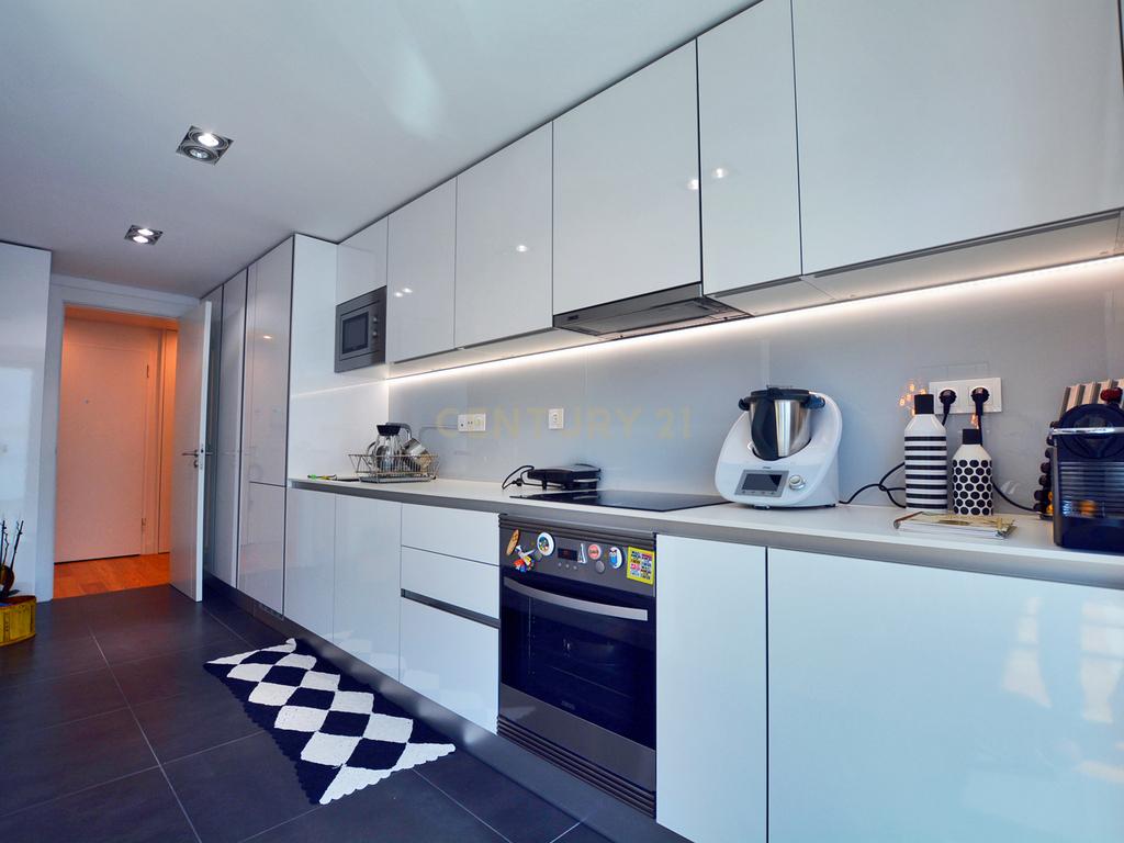 Apartamento T1 em Campo de Ourique, Rua Correia Teles - Image 13