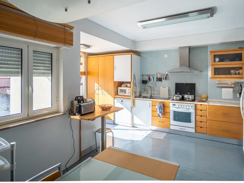 Excelente Duplex no Centro de Alcobaça - Image 12