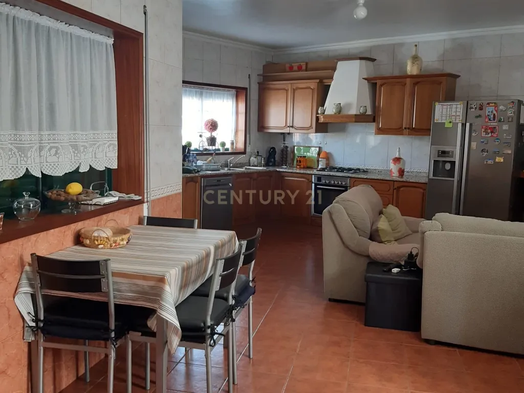 🏡 Moradia V3 em Vilar de Nantes, Chaves – O Refúgio Ideal para a Sua Família! - Image 7