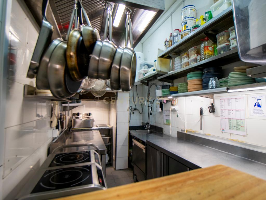 Trespasse de Restaurante no Bairro Alto - Image 16