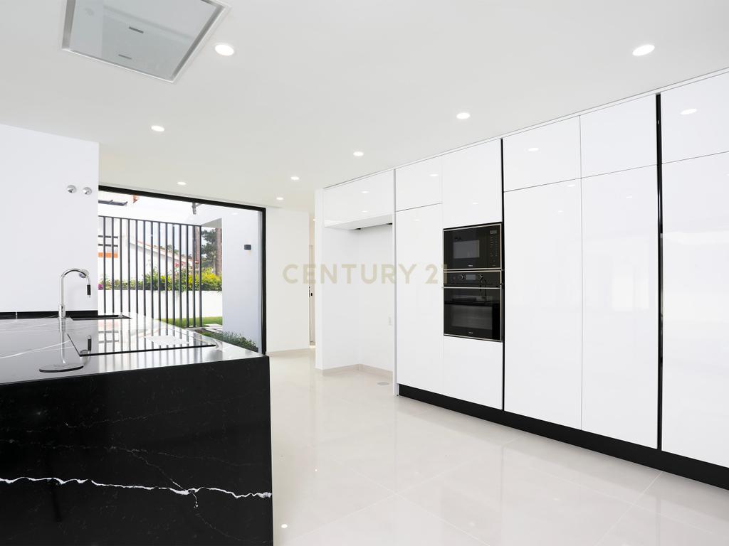 Moradia Luxo 4 Quartos na Verdizela - Image 18