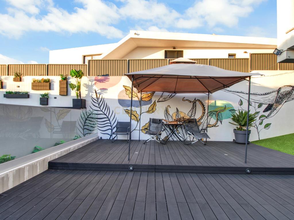 Moradia T3+2 | Sesimbra com Piscina, Jacuzzi, duas Pérgulas Bioclimáticas e muito mais. - Image 20