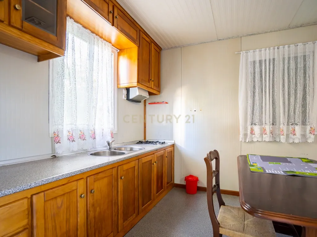 MORADIA de 3 ANDARES, ARMAZÉM-LOJA-HABITAÇÃO - Image 26