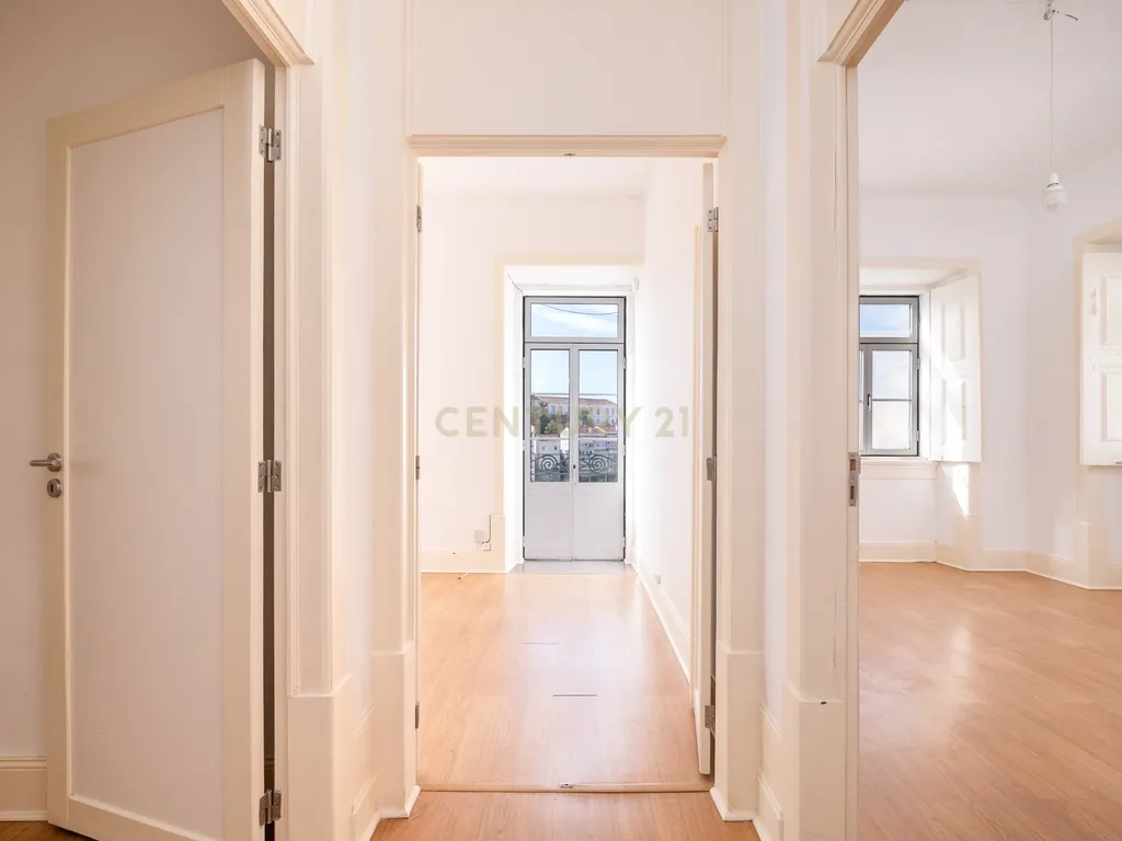 Apartamento T3+1 com varanda | Rua Guerra Junqueiro, Coimbra - Image 5