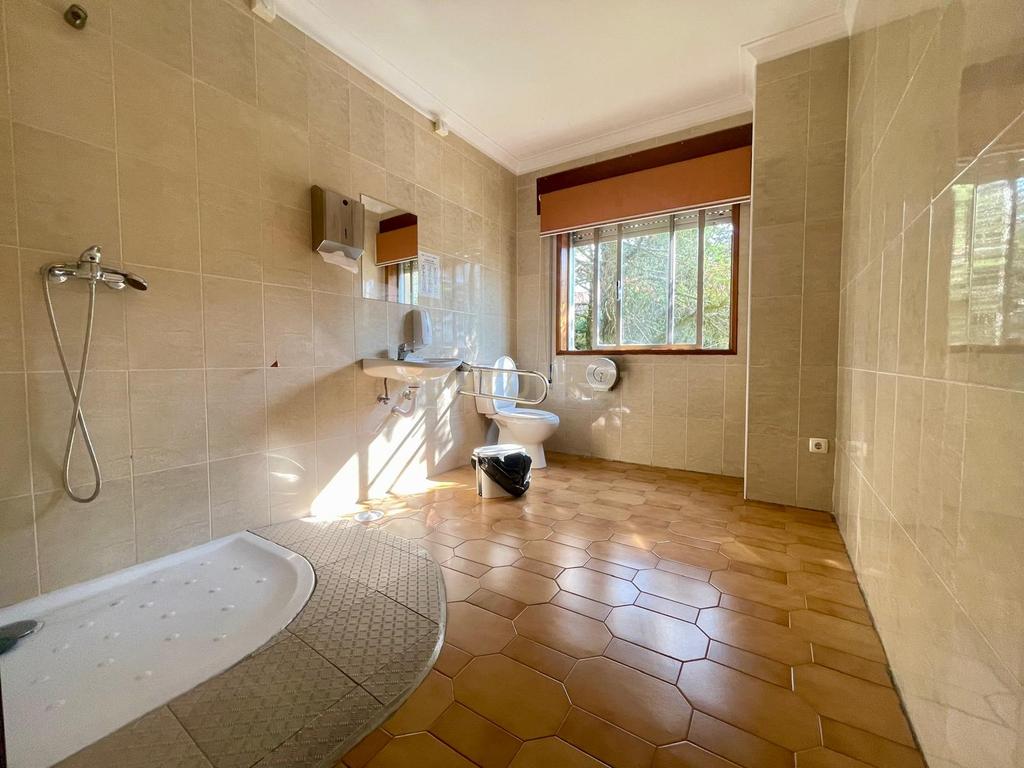 Moradia com 7 quartos em Fânzeres - Image 16
