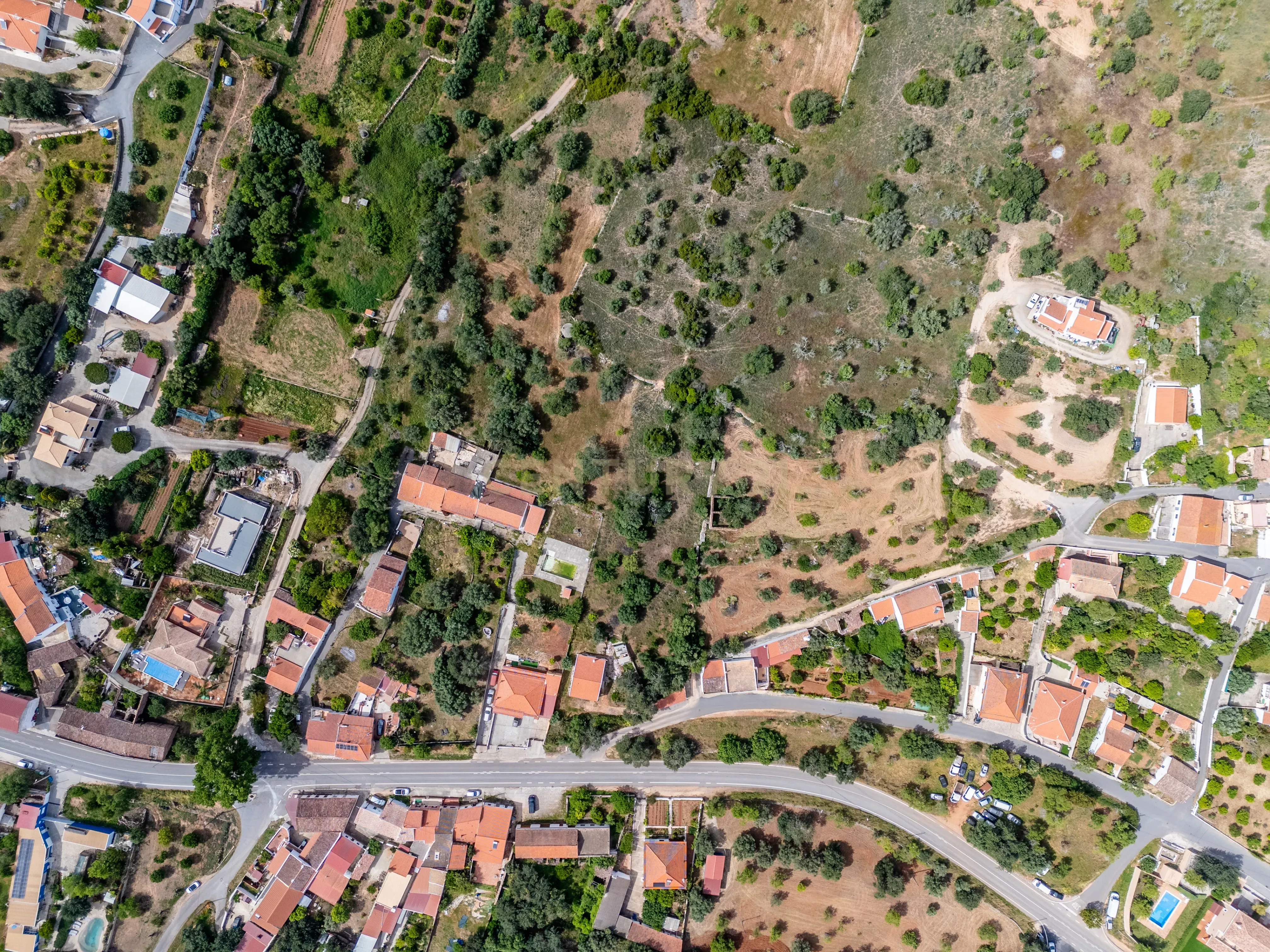 Fotografia 12 de Terreno com Potencial para 3 Moradias | 2.680 m² | São Bartolomeu de Messines | Silves