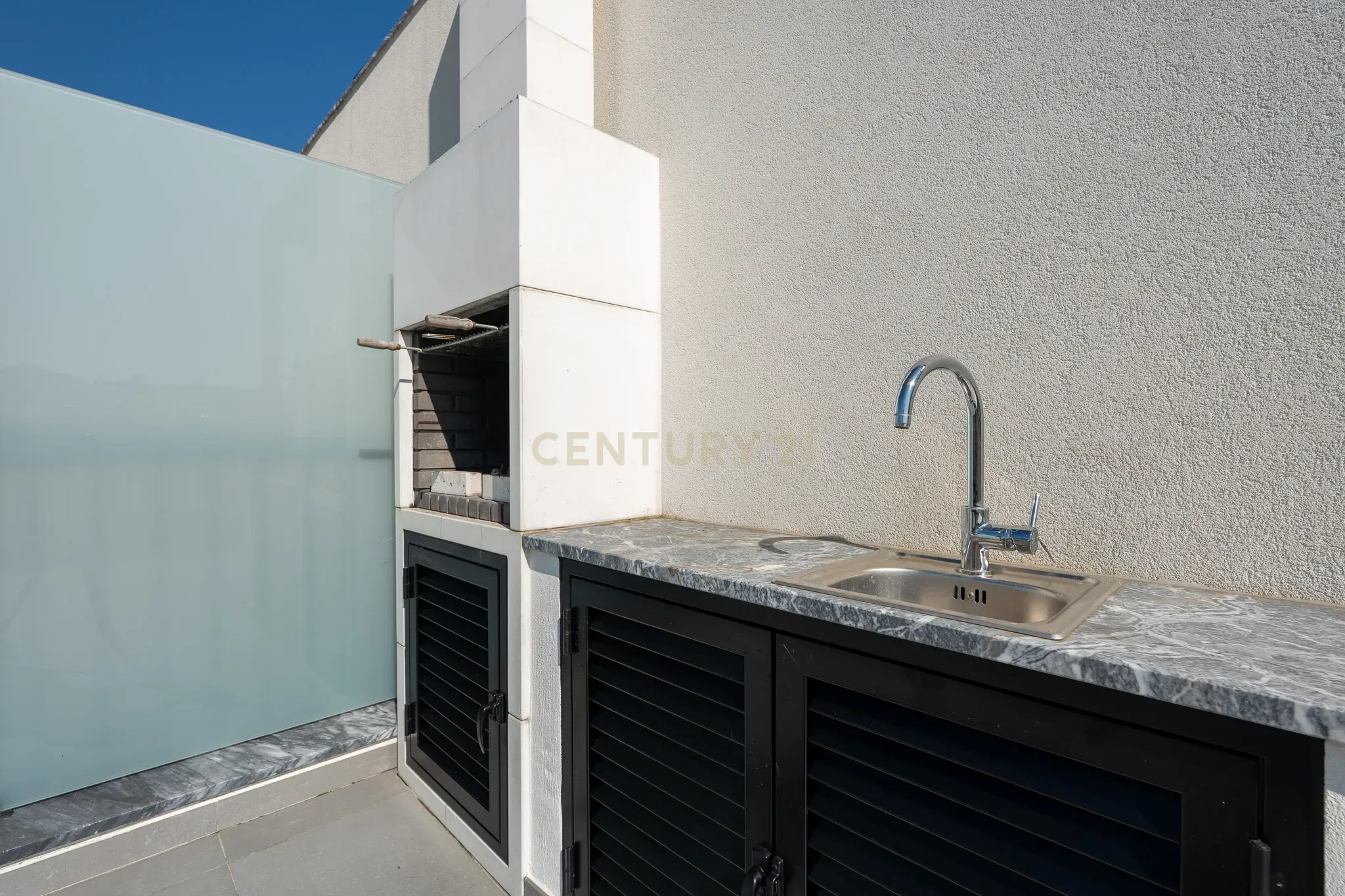 Apartamento T3+1 duplex, com terraço e estacionamento, no centro da cidade de Torres Vedras - Image 66