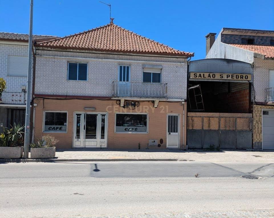 Prédio na Palhaça, Oliveira do Bairro - Image 1
