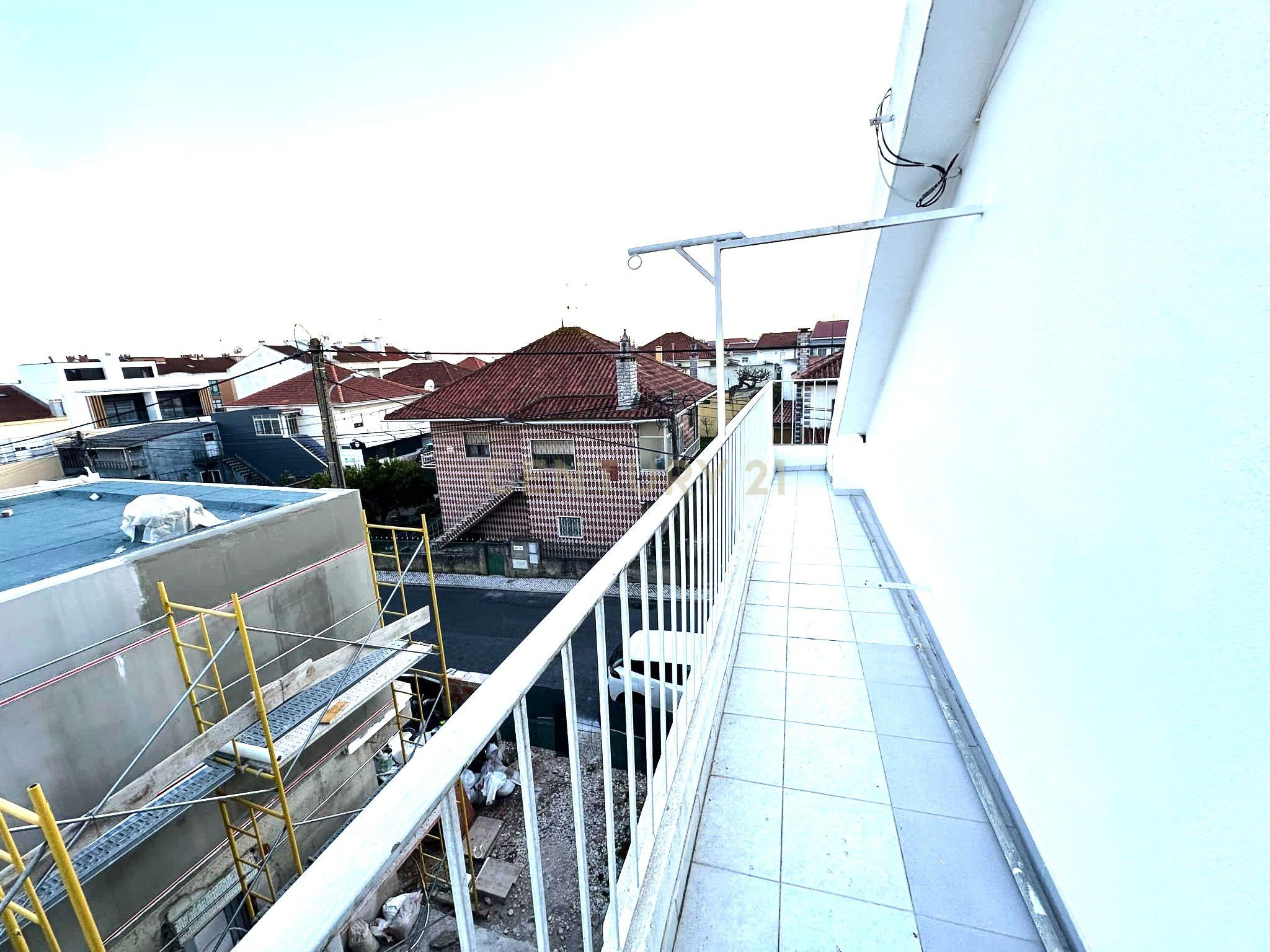 Apartamento T3 - em andar de moradia - Famões ODV - Image 28