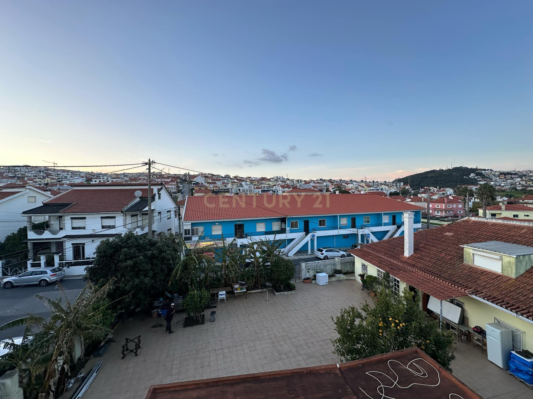 Apartamento T3 - em andar de moradia - Famões ODV - Image 31