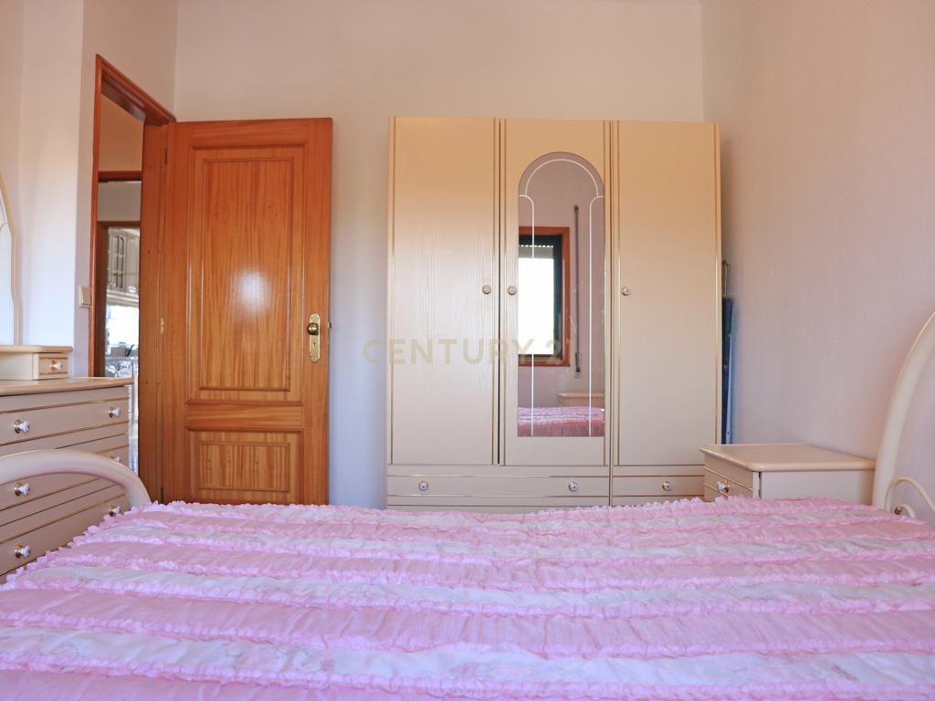 Apartamento T2 com Vista Mar em Lavra, Angeiras - Image 18