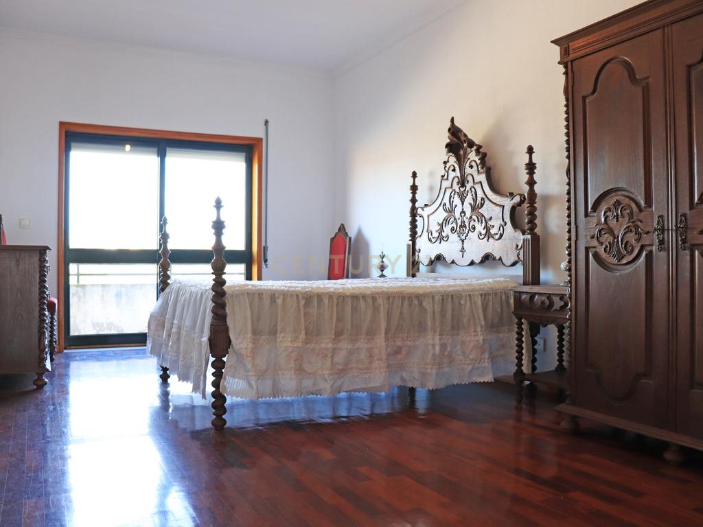 Apartamento T2 com Vista Mar em Lavra, Angeiras - Image 23