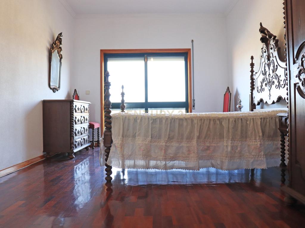Apartamento T2 com Vista Mar em Lavra, Angeiras - Image 22