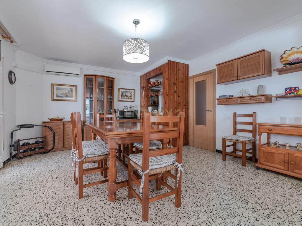 Oportunidade de Investimento em Salou – Apartamento com Licença Turística e Duas Varandas - Image 14