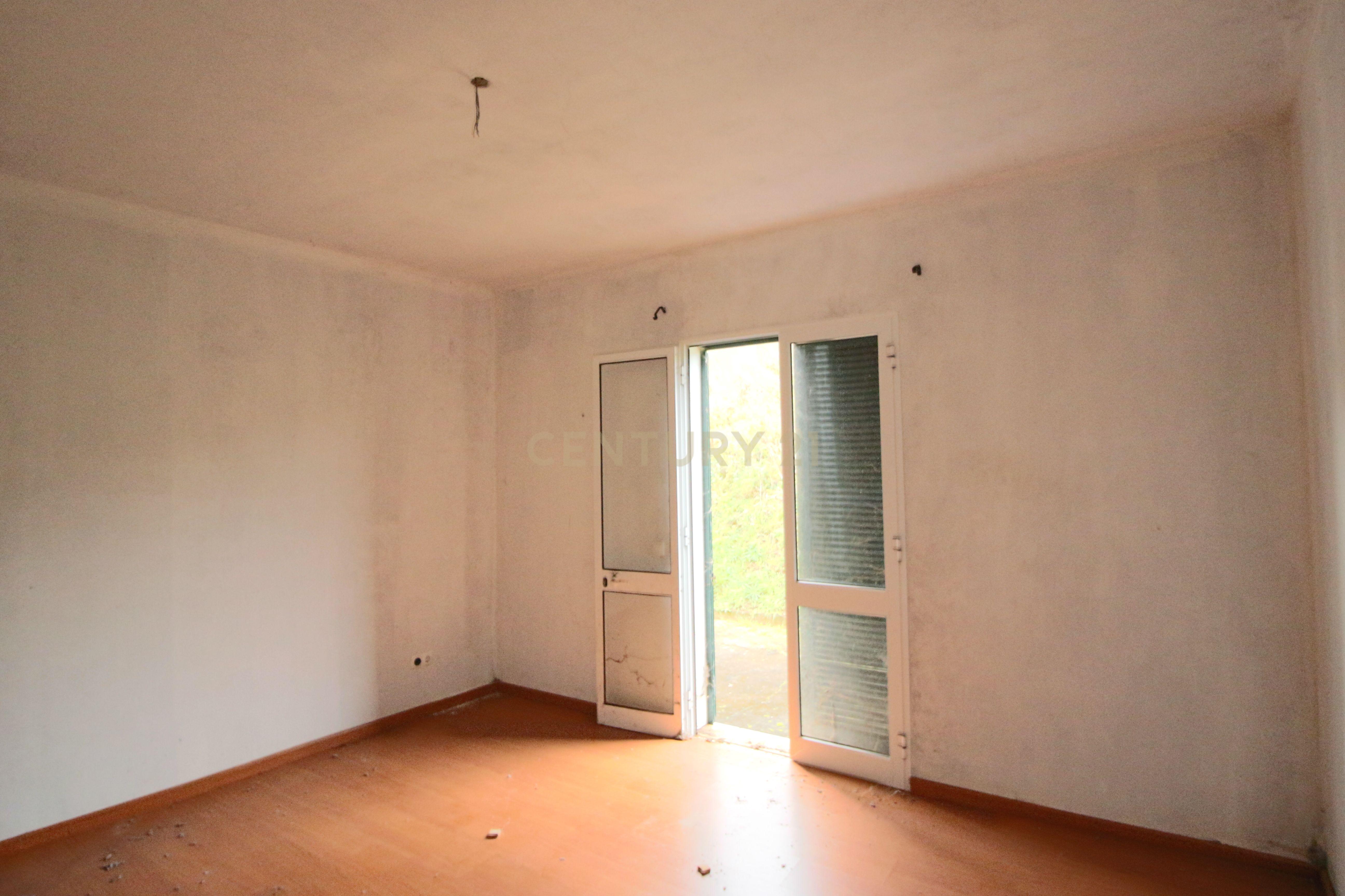 Fotografia 12 de Moradia T3 em Santana com Potencial Residencial e Turístico