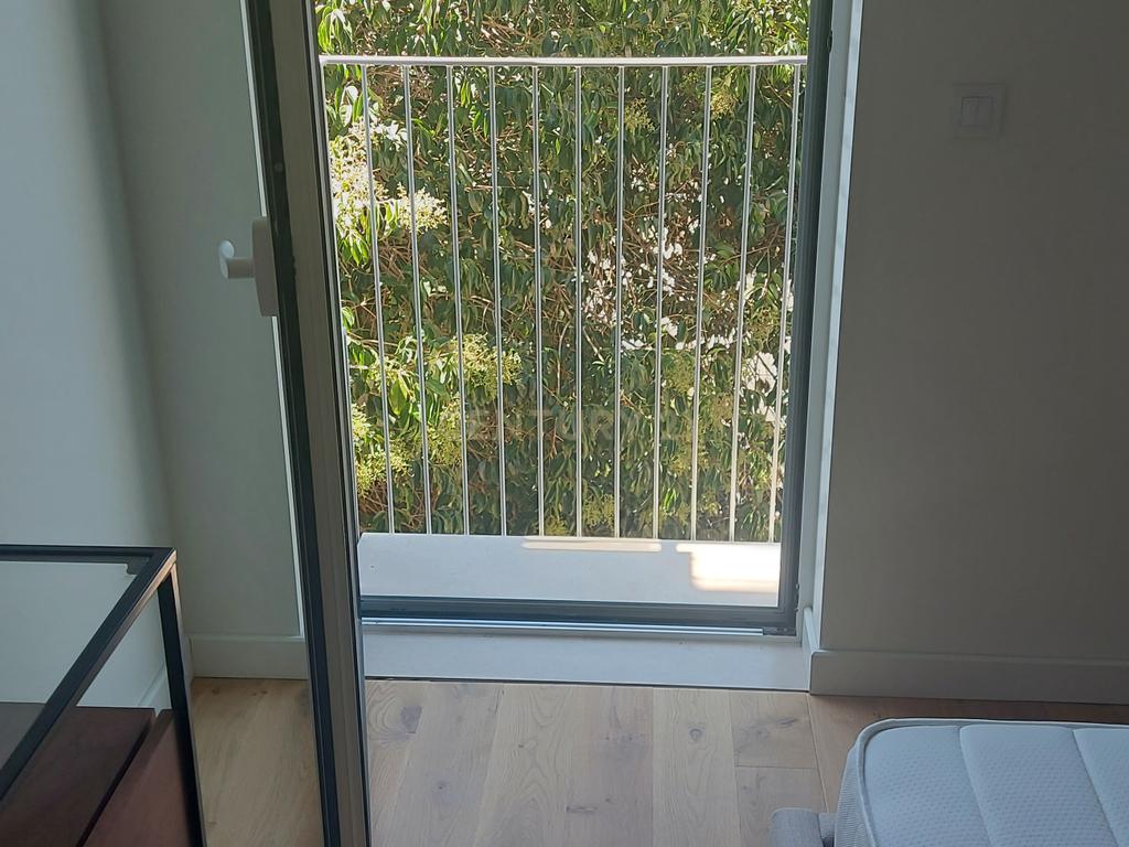Excelente Apartamento T2 bastante Central no Areeiro com Jardim Privativo - Image 32