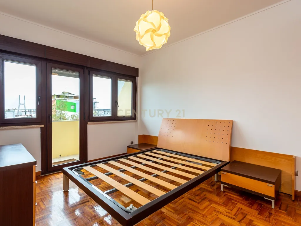 Apartamento T2 em Sacavém, Loures - Oportunidade Única! - Image 16