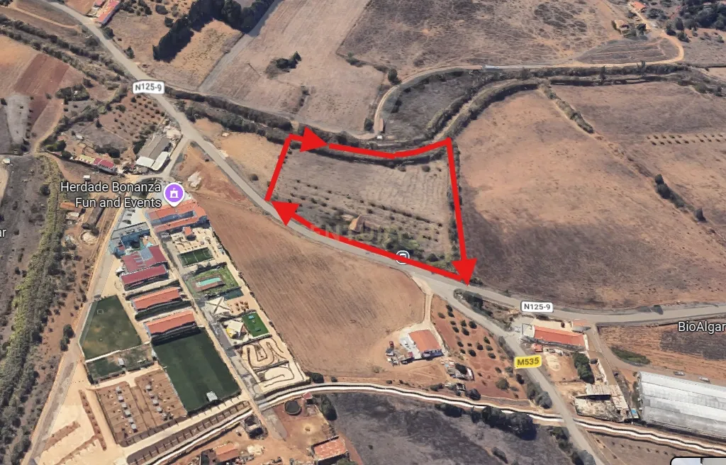 Terreno em Odiáxere, Lagos - 10600m² - Image 9
