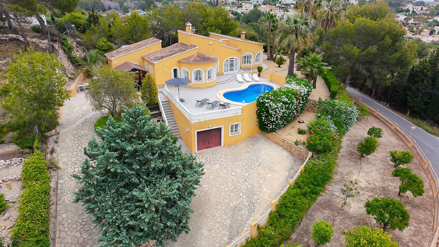 🌿 Moradia mediterrânica exclusiva com vista panorâmica para as montanhas — Calpe, urbanização Empedrola - Image 2