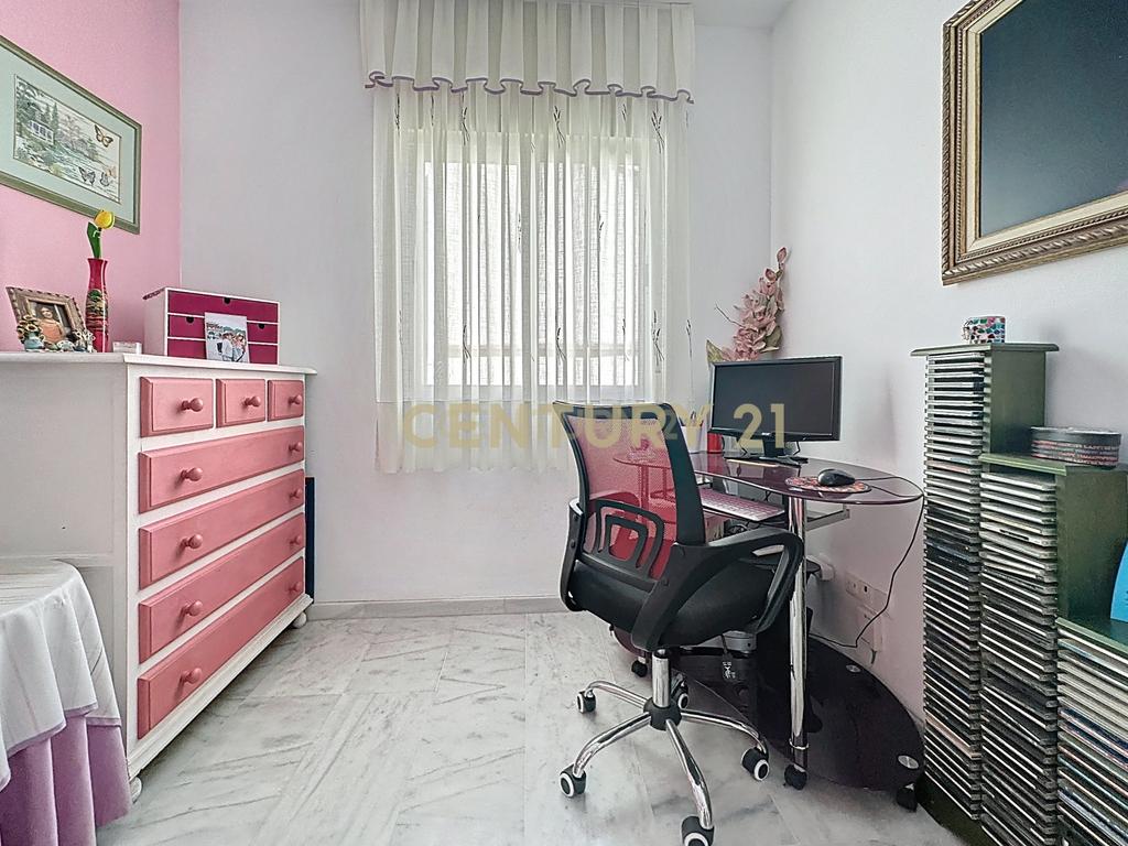 - Image 19
