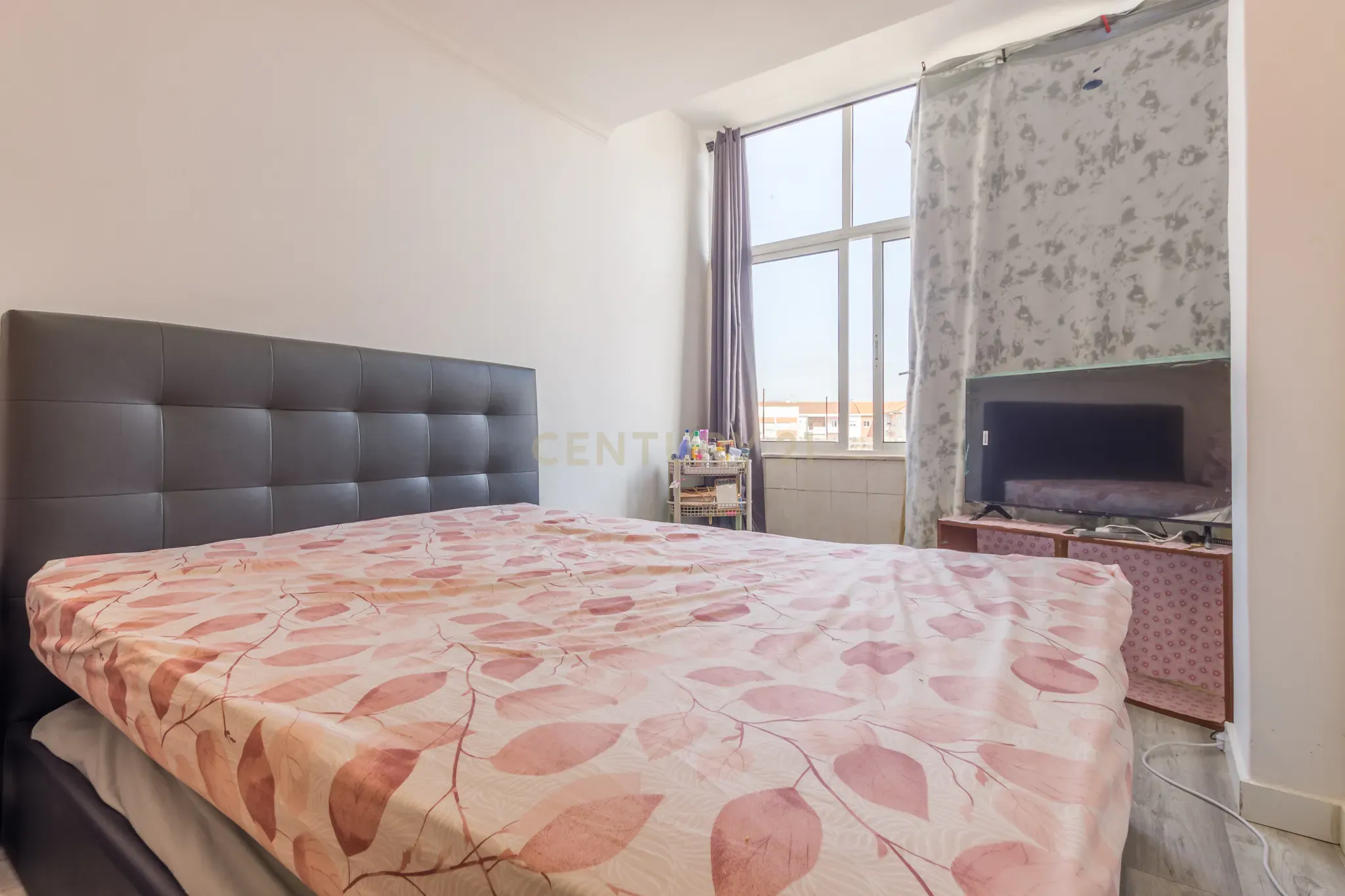 Apartamento T3 Av. Bocage no Barreiro - Image 11