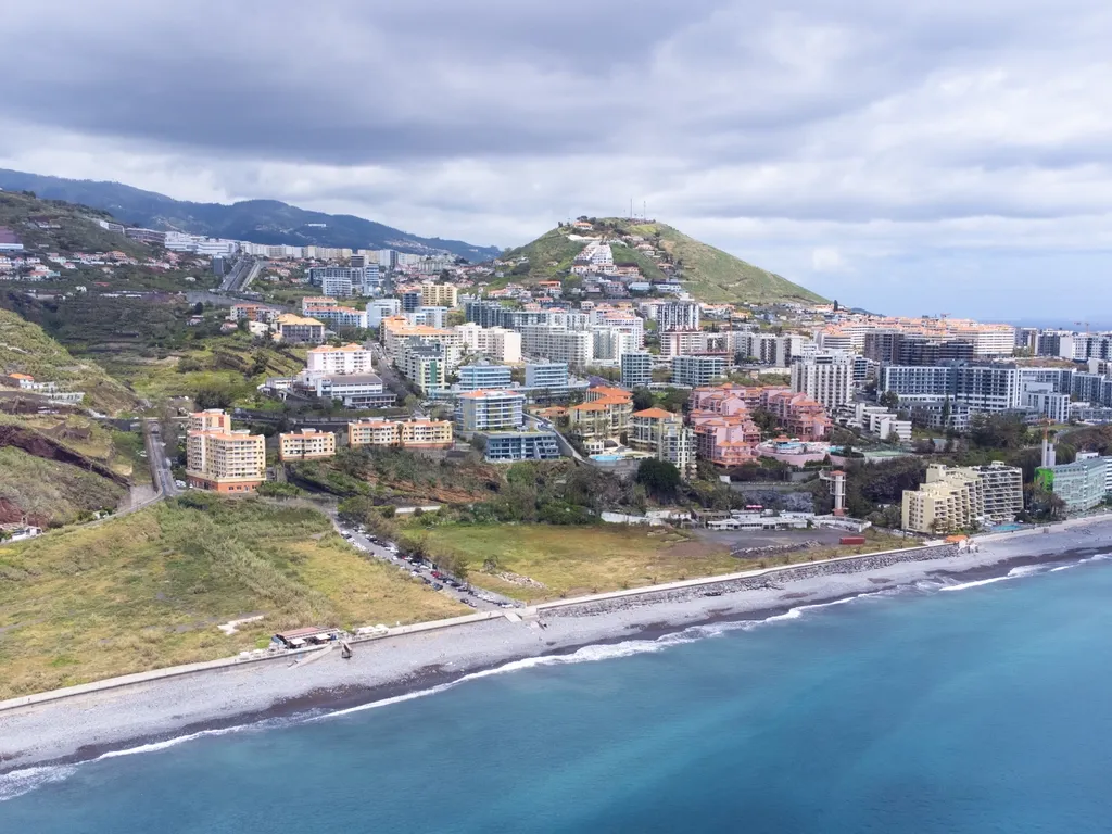 Penthouse com Vista Mar em Funchal, Madeira - Image 43