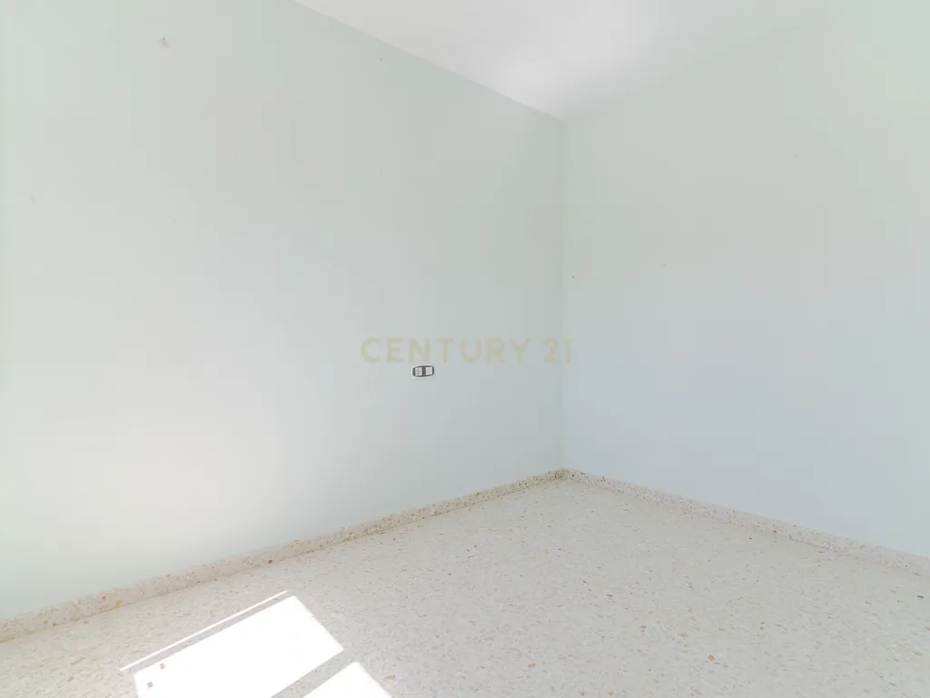 Apartamento T4 com Vista Panorâmica em Pulianas, Granada - Image 23