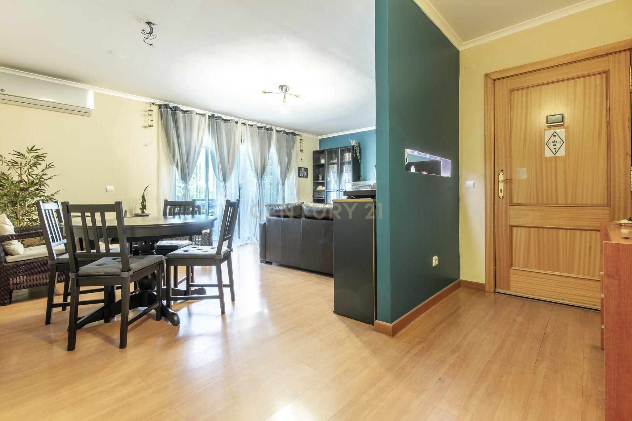 Fotografia 5 de Apartamento Quatro Assoalhadas -Com Lugar de  Parqueamento - Quinta do Anjo, Palmela