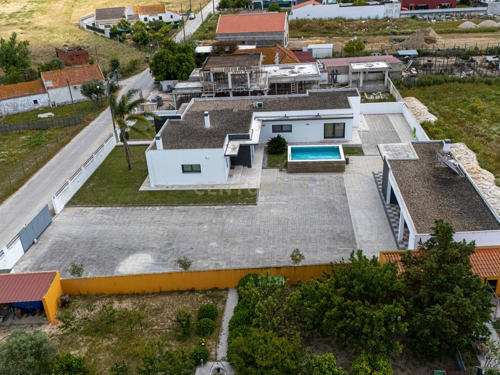 Moradia Térrea T4 no Montijo — Isolada, Moderna e com Piscina - Image 52