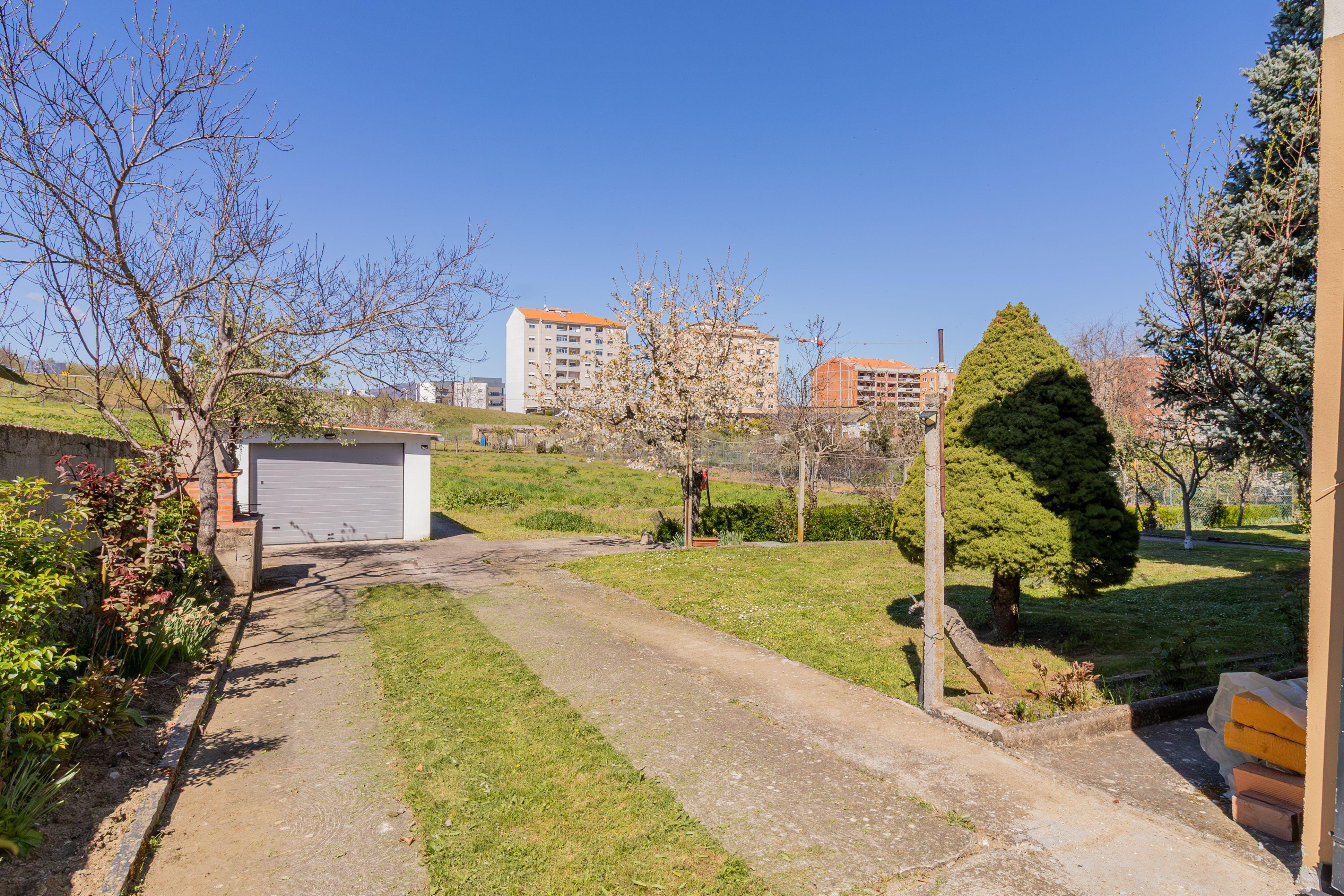 Fotografia 4 de Moradia Bifamiliar + Anexo com #TERRENO -#CENTRO DE BRAGANÇA