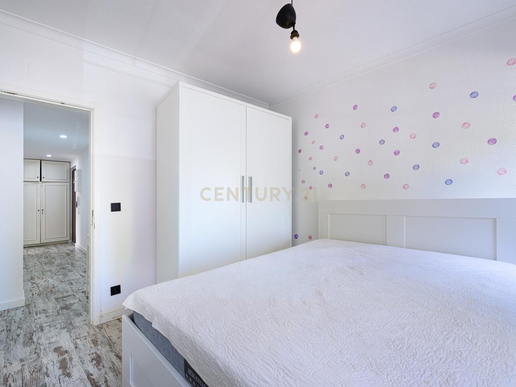 Apartamento T2 Remodelado | Charneca de Caparica - Image 9