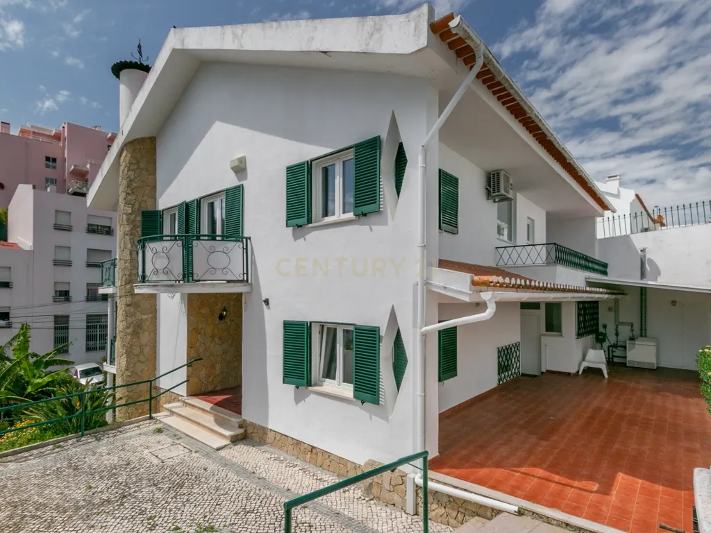 Moradia tradicional com 6 quartos, vista mar e piscina – Jardins da Parede - Image 26