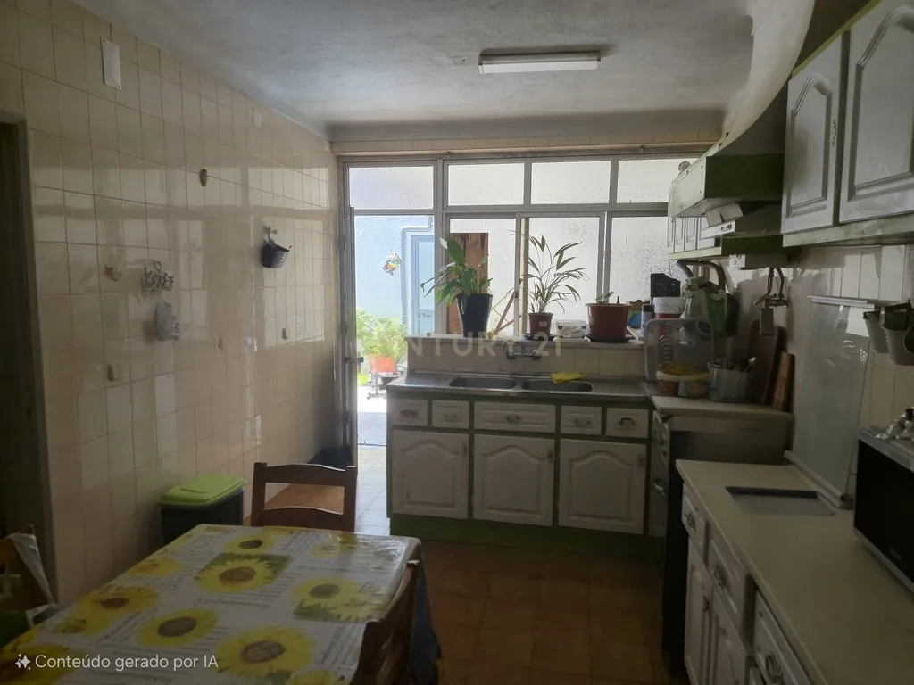 Excelente Moradia T5+2 Samora Correia - Image 7