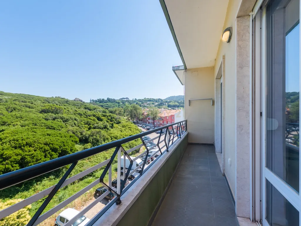 T2 de Charme na Portela de Sintra | Suite, Varandas e Vista Panorâmica - Image 27