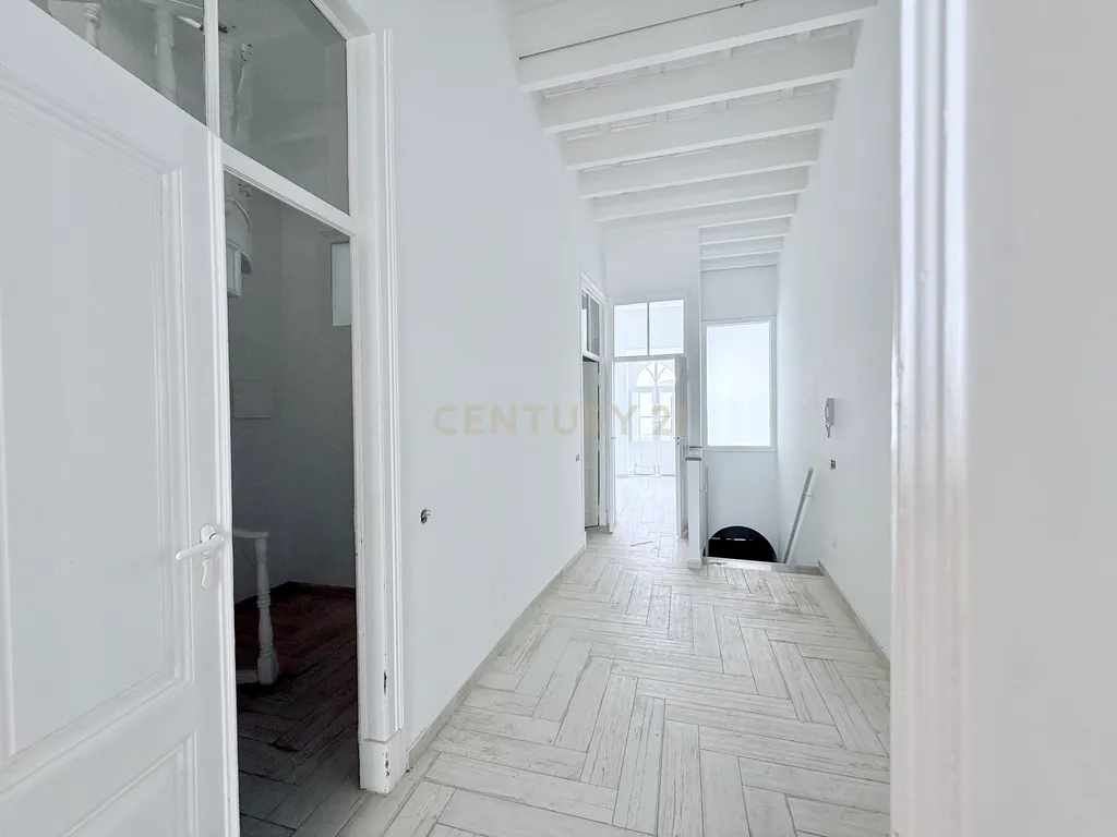Apartamento T3 Duplex no coração da Baixa de Olhão - Image 23