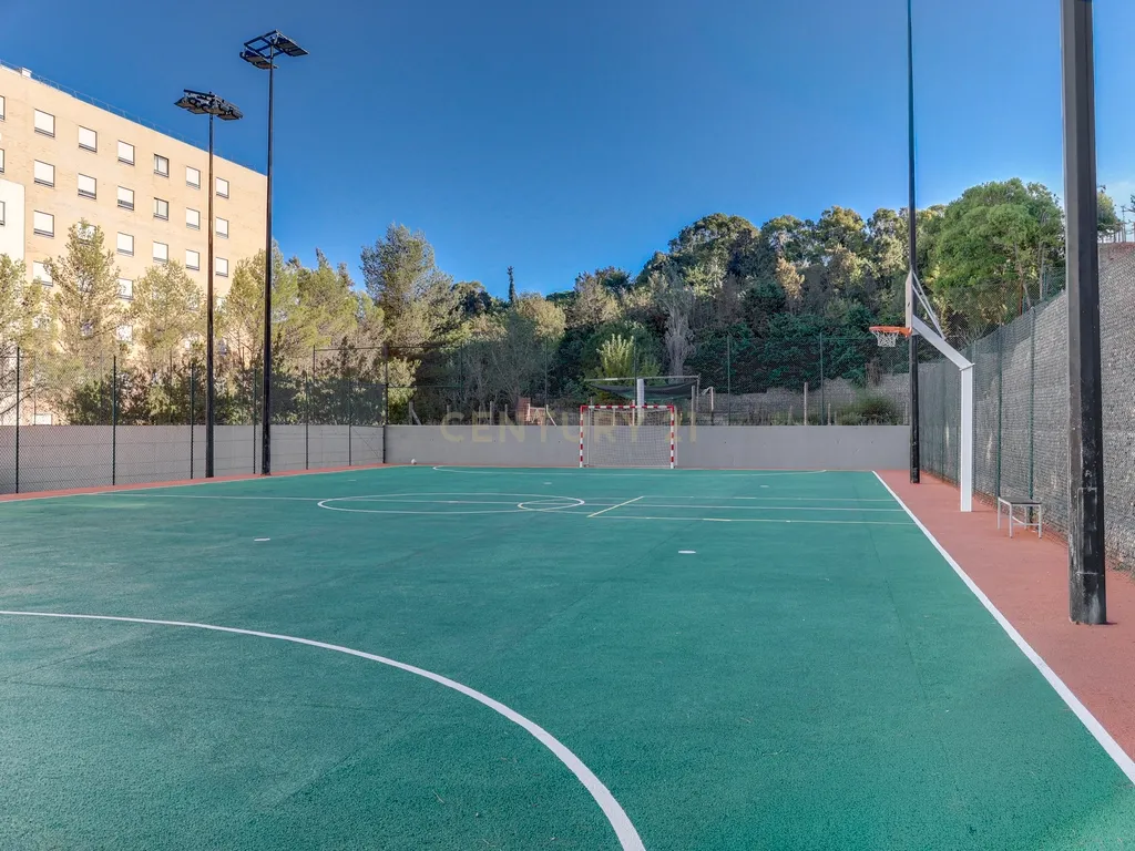 T2 com grande terraço no condominio Jardim das Laranjeiras em São Domingos de Benfica, Lisboa - Image 42