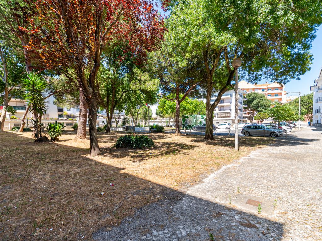 Apartamento T2 Junqueiro - Carcavelos - Cascais com varanda - Image 21