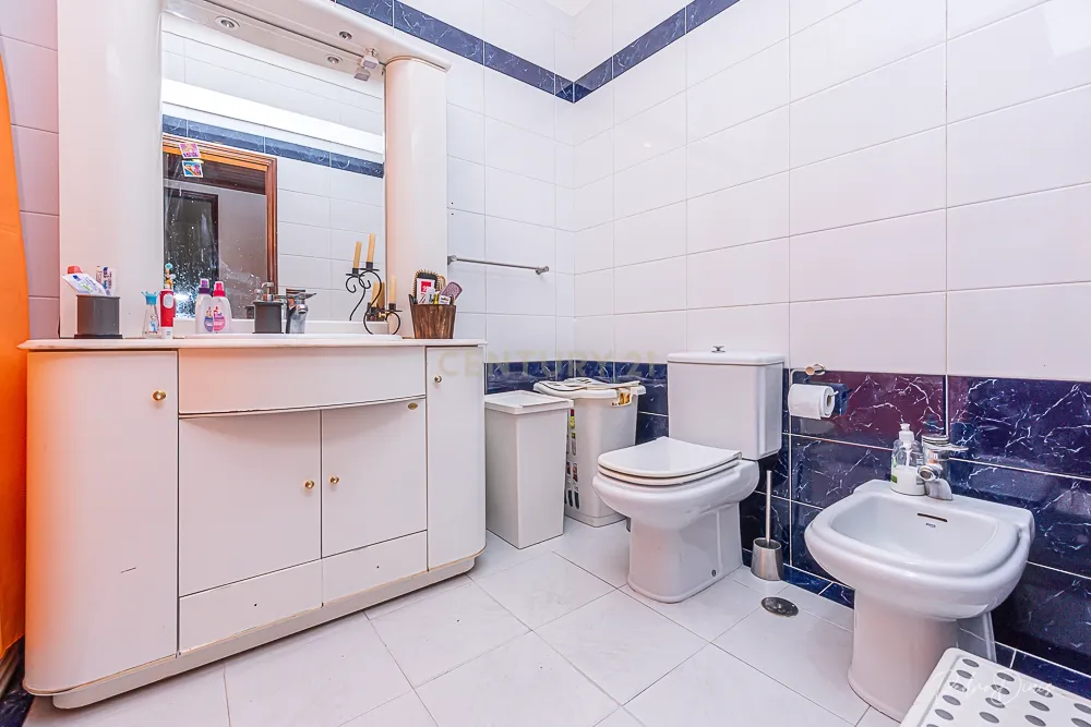 Apartamento de 4 assoalhadas em Zona Premium c/ 122m2 VANICELOS - SETUBAL - Image 27