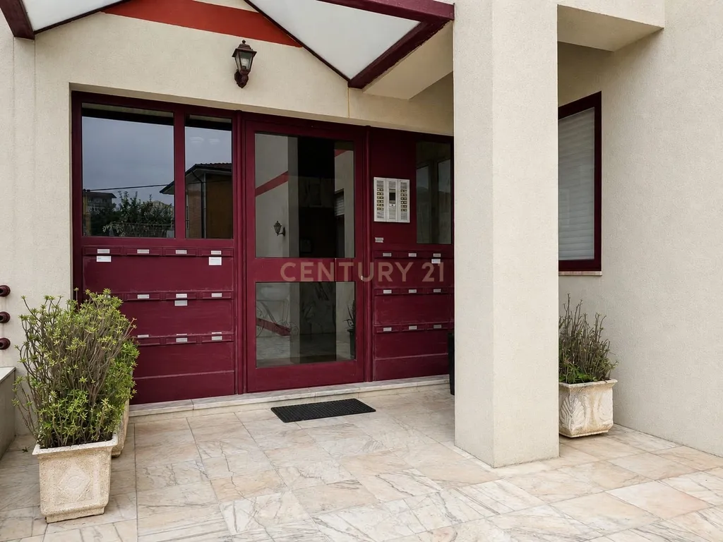 T2 REMODELADO COM EXCELENTES ÁREAS, ELEVADOR E GARAGEM | MOBILADO - Image 26