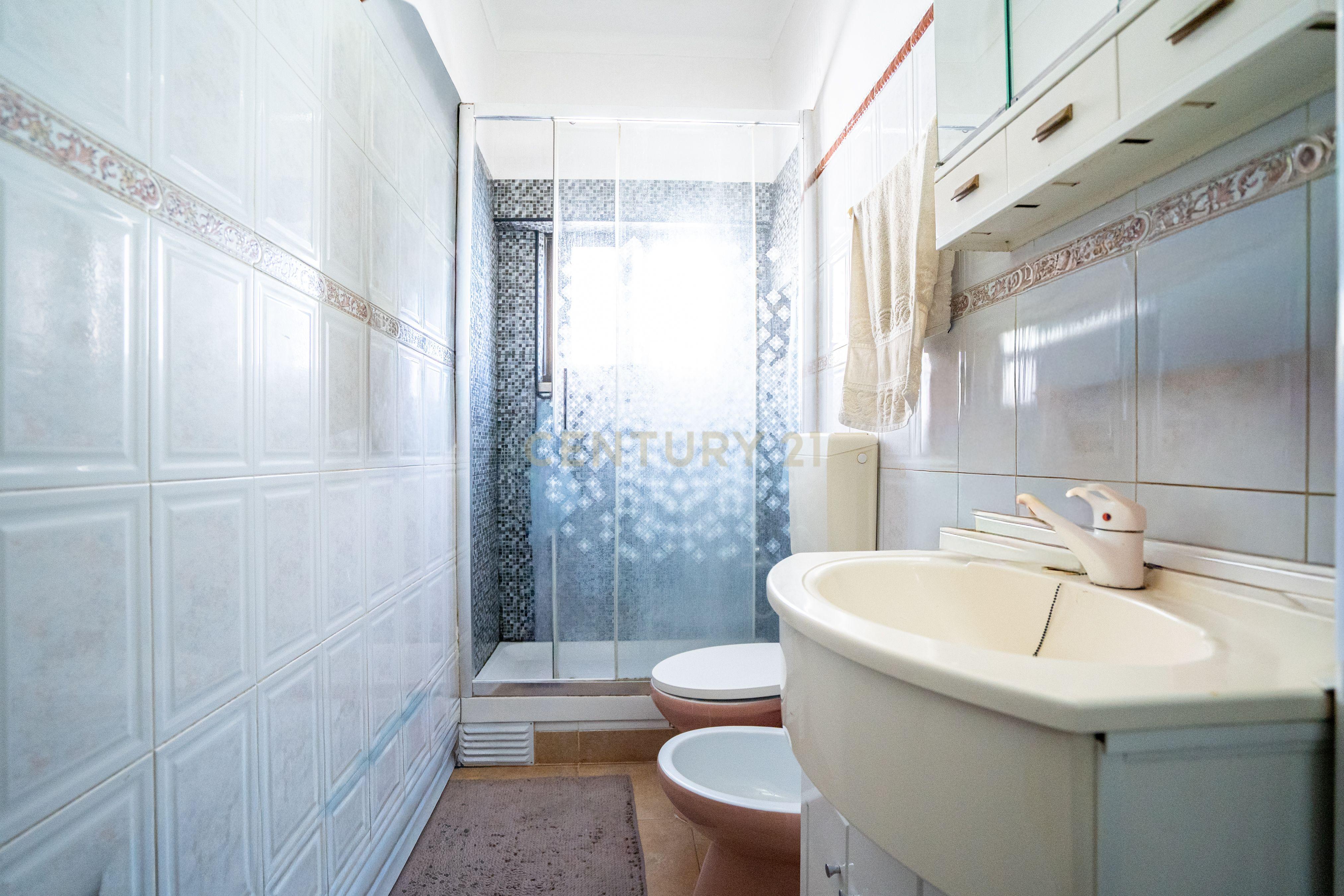 Fotografia 6 de Apartamento T2 com Varanda no Barreiro, Setúbal