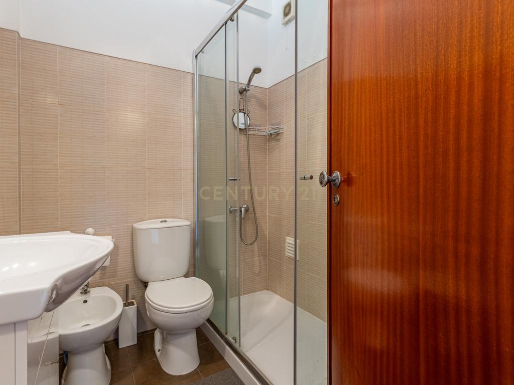 Apartamento T2 na Urbanização Codivel - Odivelas - Image 18