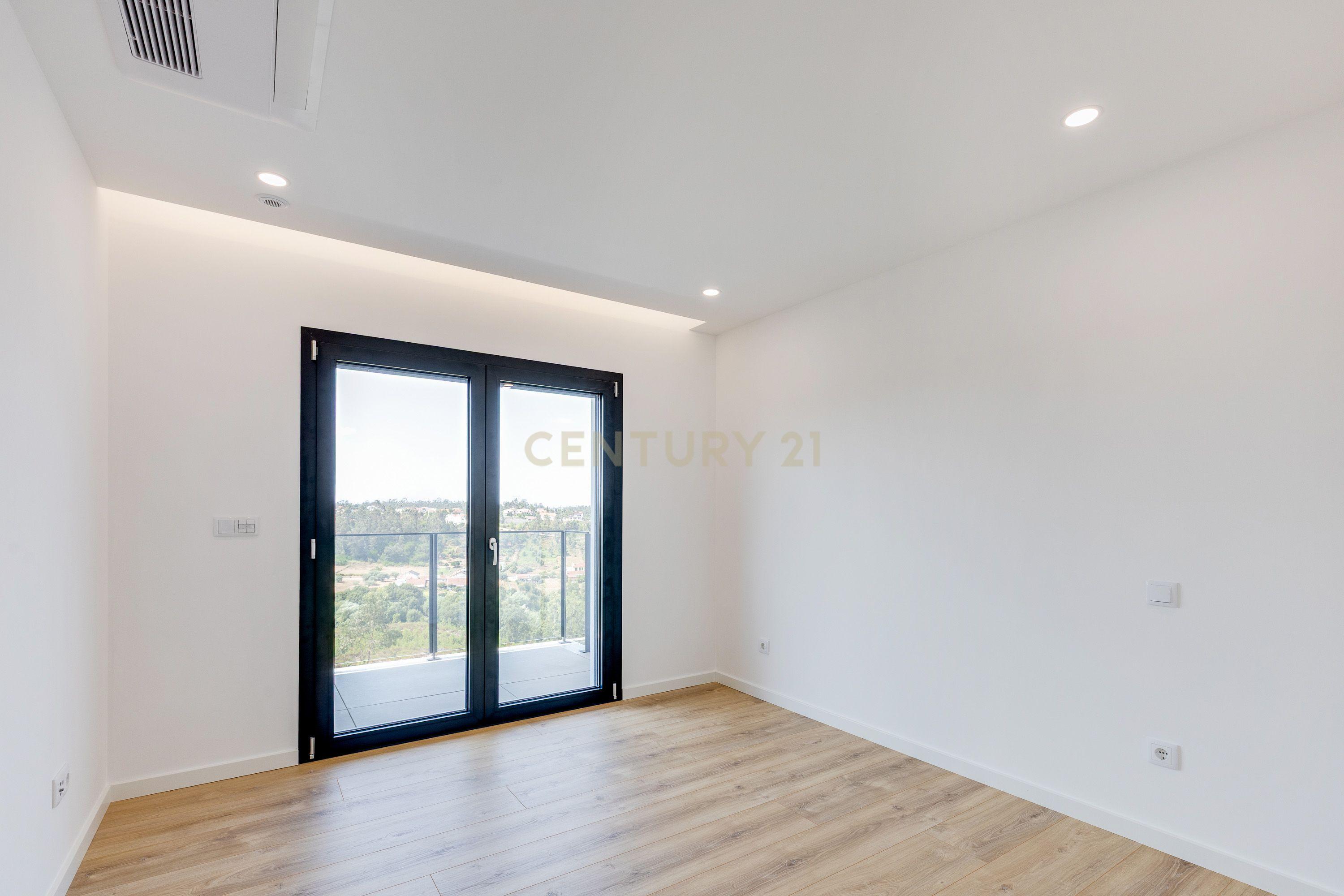Fotografia 6 de Luxuoso Apartamento T4 em Pombal, Leiria