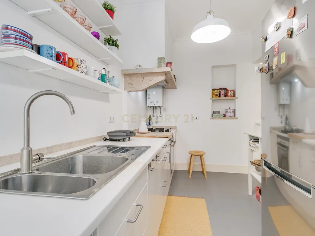 Apartamento T2 em Arroios - Image 17