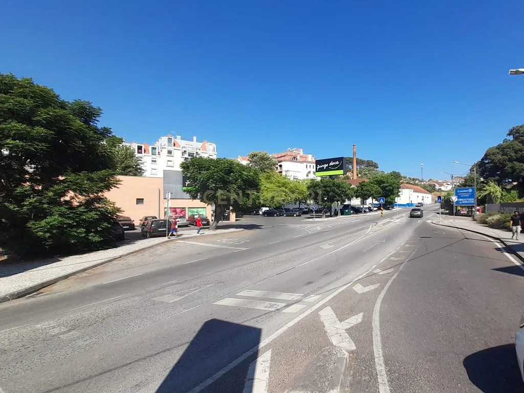 Apartamento t2 remodelado em zona muito sossegada de Santarém - Image 20