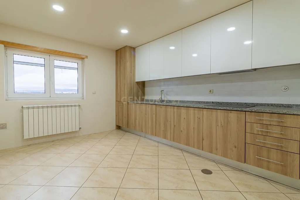 Duplex T3 em Bragança - Image 6