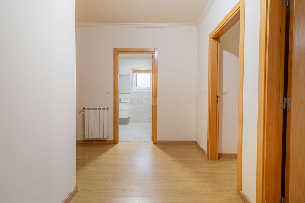 Duplex T3 em Bragança - Image 28