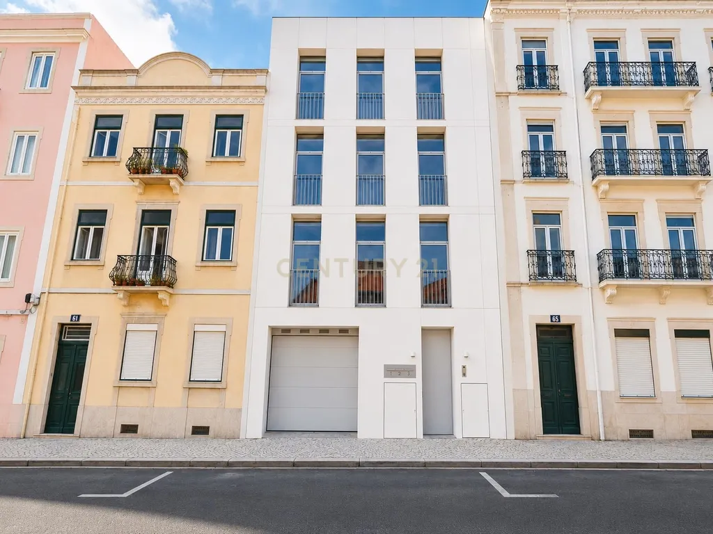 T2 de Luxo com 150 m², Estacionamento, Terraço e Jardim Privativo, nas Avenidas Novas - Image 17