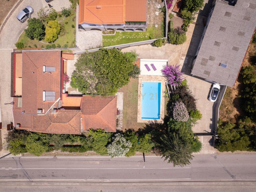 Moradia T6 de Charme com Piscina,  na Trofa (São Romão do Coronado) - Image 3