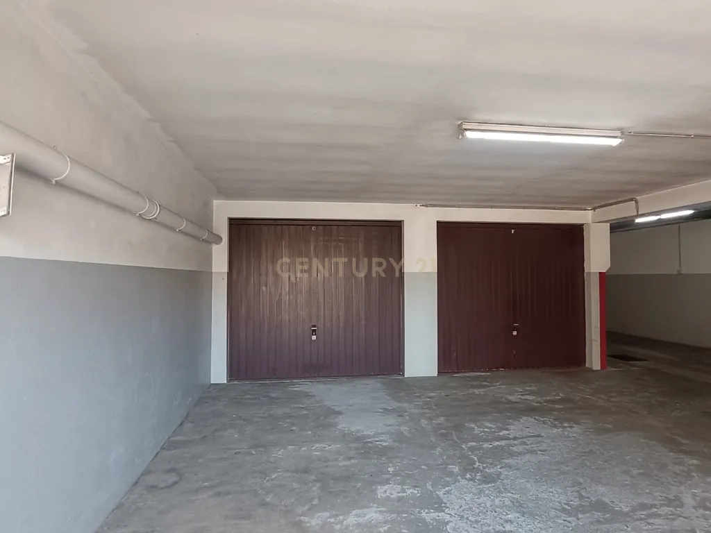 T2 com Terraço, Box, Condomínio Fechado no Centro de Arcozelo - Image 16