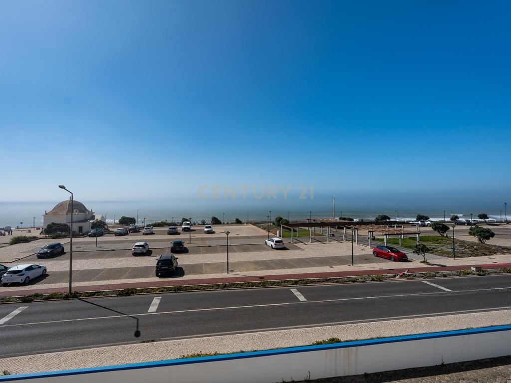 Moradia T3 com Vista Mar na Ericeira - Image 34